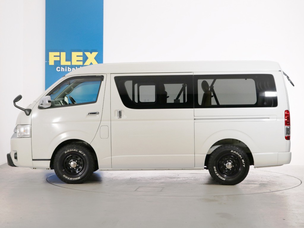 ノーマル車高のお車となります。ローダウン等、追加のカスタムもお任せください♪