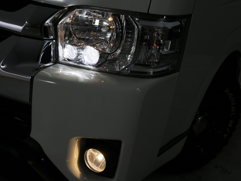 メーカーオプション　ｌＥＤヘッドランプ！