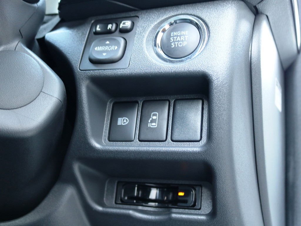 メーカーオプション　プッシュスタートシステム！ＥＴＣもビルトインにて取り付け済み♪