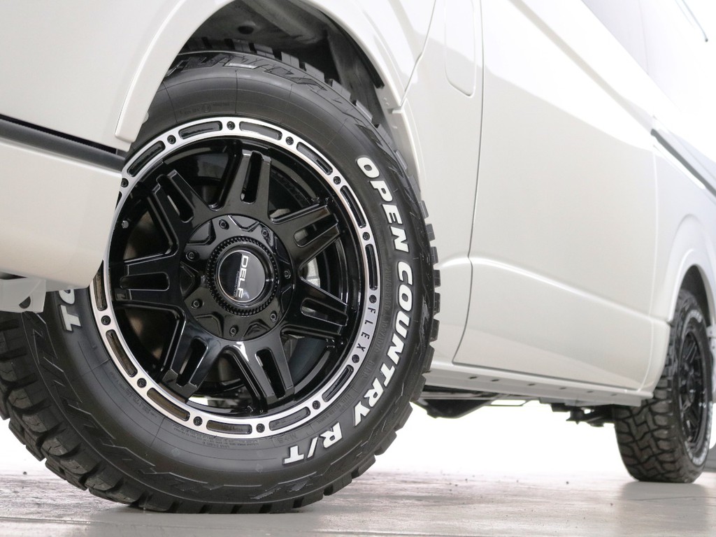 ＦＬＥＸオリジナル　Ｄｅｌｆ０４　１６インチアルミホイール！オープンカントリータイヤをインストールし、オフロード仕様に仕上がっております♪