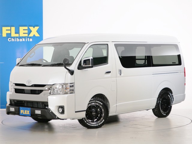 新車未登録　ハイエースバン　Ｓ－ＧＬ　ワイド　ＤＴ２ＷＤ　床張りカスタムＰＫＧ！