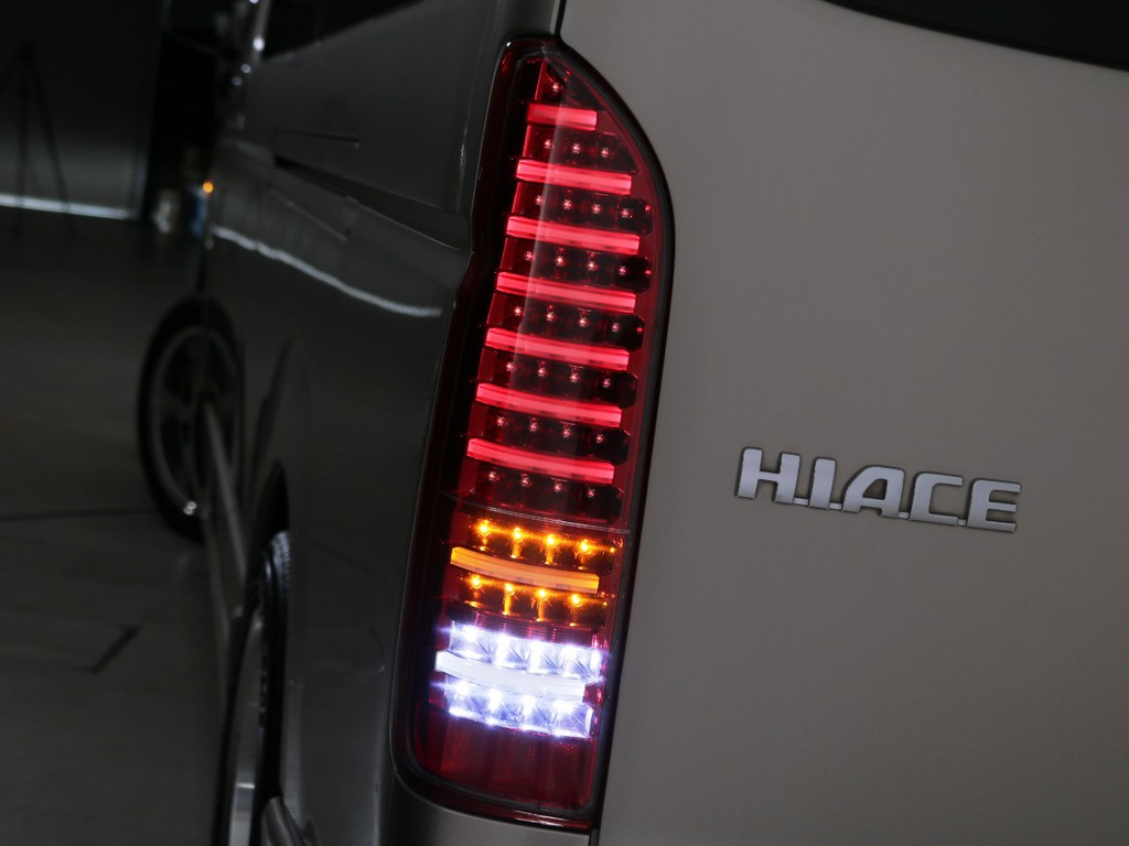 ヴァレンティ　ジュエル　ＬＥＤテールランプ♪