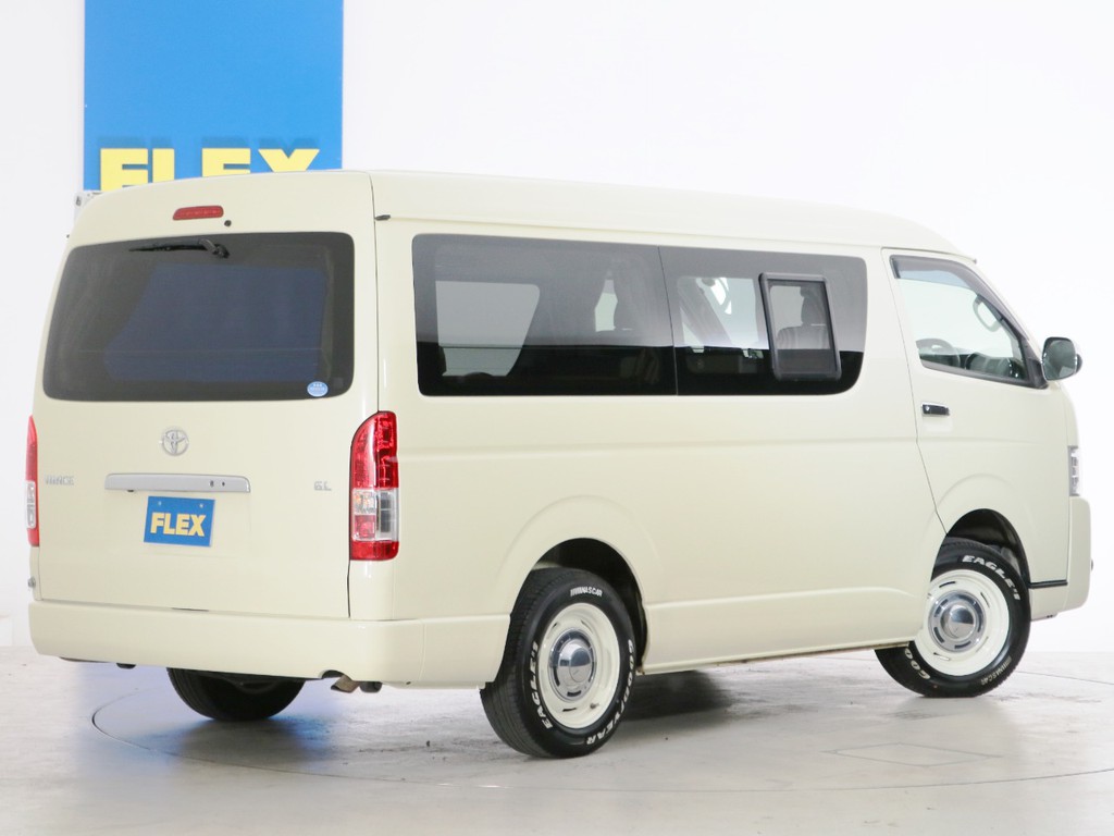 常時７０台以上のハイエース在庫数、フレックス株式会社ハイエース千葉北店！