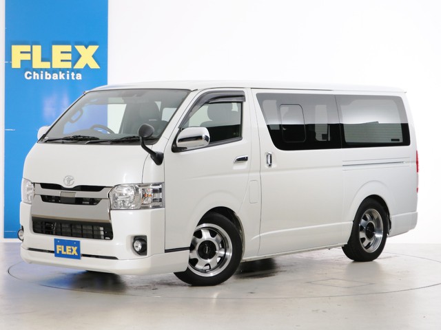 Ｒ２年　０．７万ｋｍ　ハイエースバン　Ｓ－ＧＬ　ＤＰⅡ　ガソリン２ＷＤ　ベッドカスタムＰＫＧ！