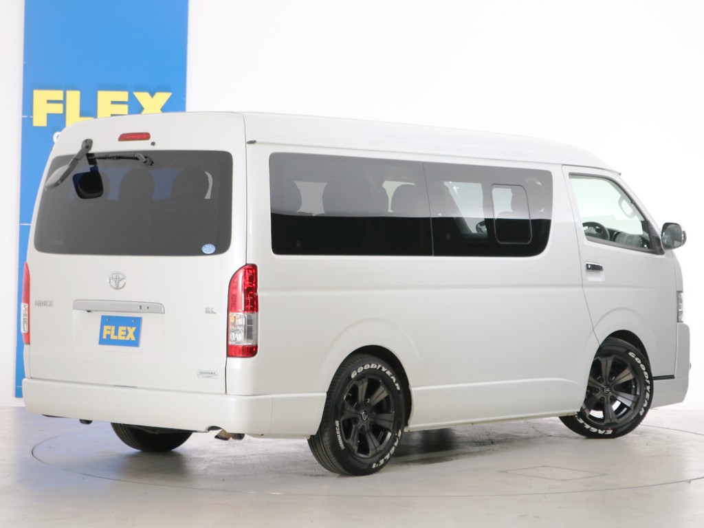 常時７０台以上のハイエース在庫数、フレックス株式会社ハイエース千葉北店！