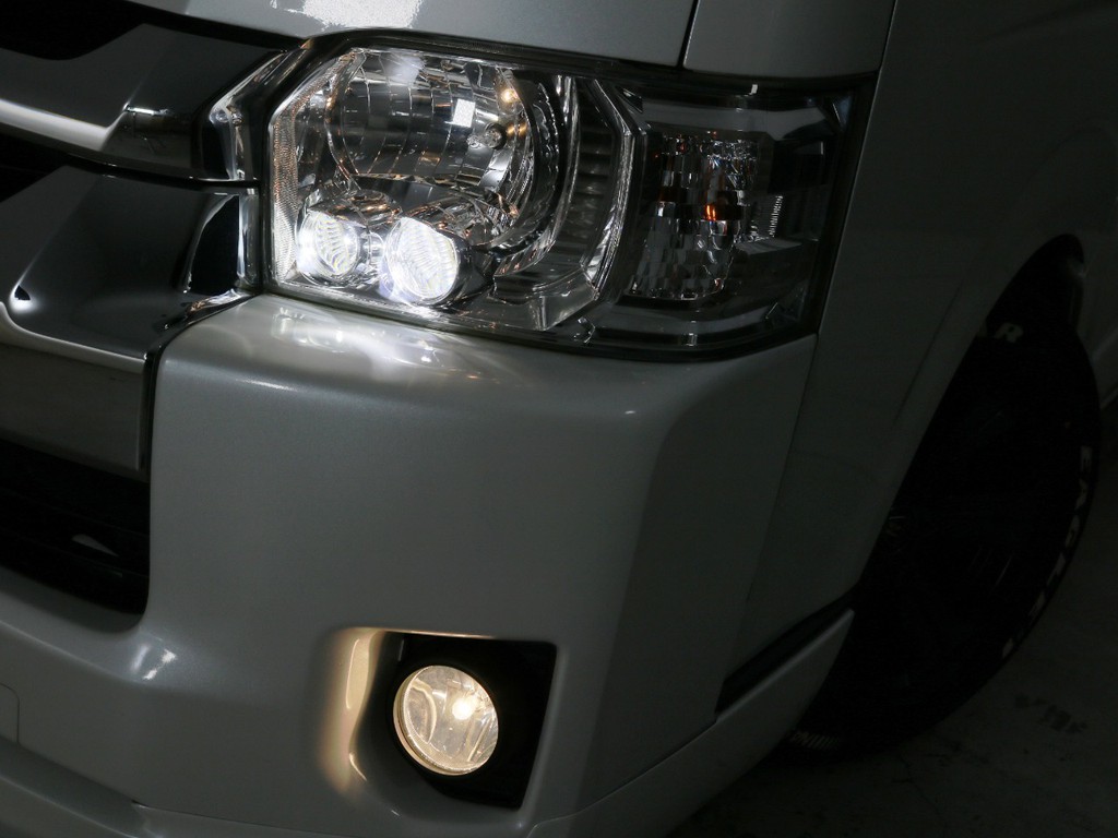 メーカーオプション　ＬＥＤヘッドランプ！