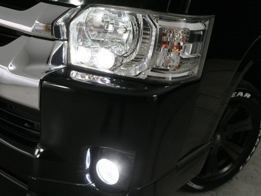 ＬＥＤヘッドランプ標準装備！スモールランプ・フォグランプもＬＥＤに交換済みです♪