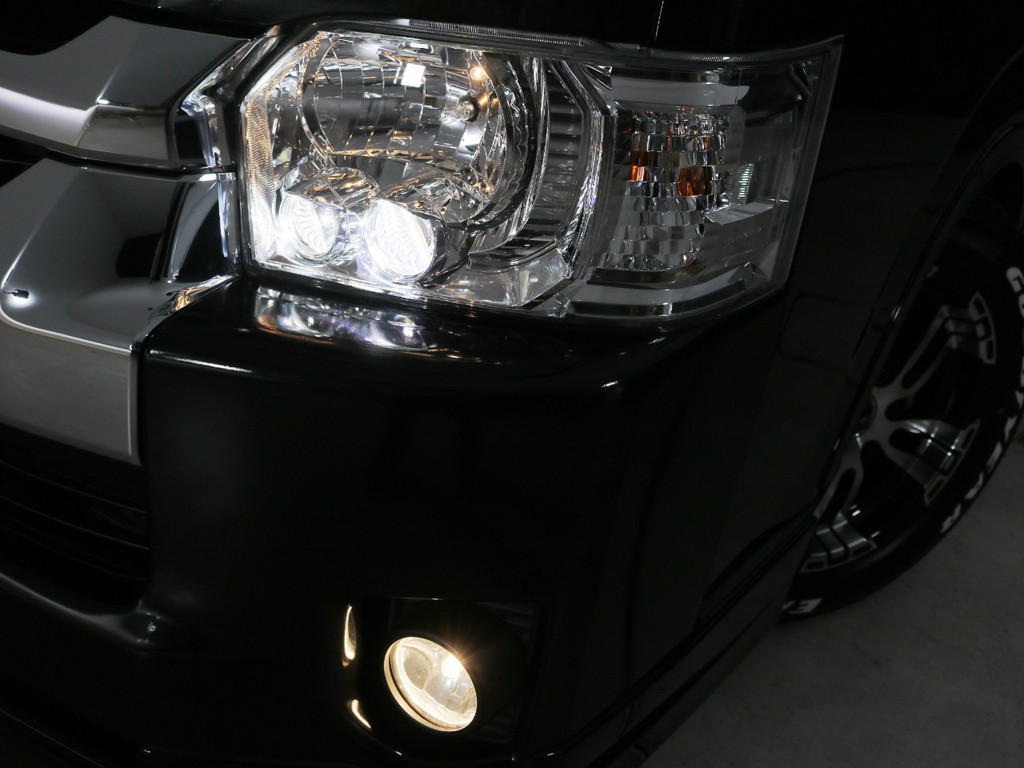 メーカーオプション　ＬＥＤヘッドランプ！