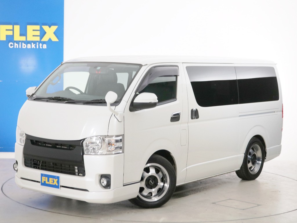Ｈ２９年　８．８万ｋｍ　ハイエースバン　Ｓ－ＧＬ　ガソリン２ＷＤ　５人乗り４ナンバー登録　ライトカスタムＰＫＧ！