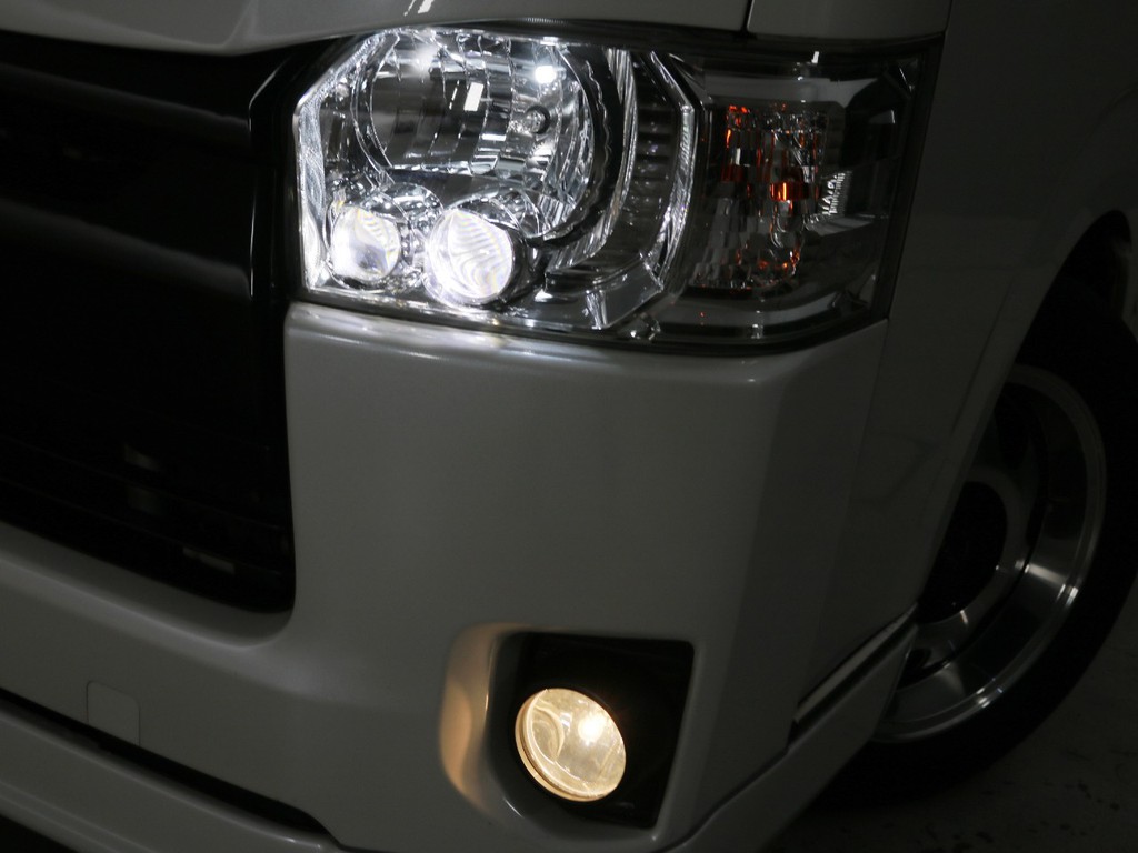 メーカーオプション　ＬＥＤヘッドランプ！