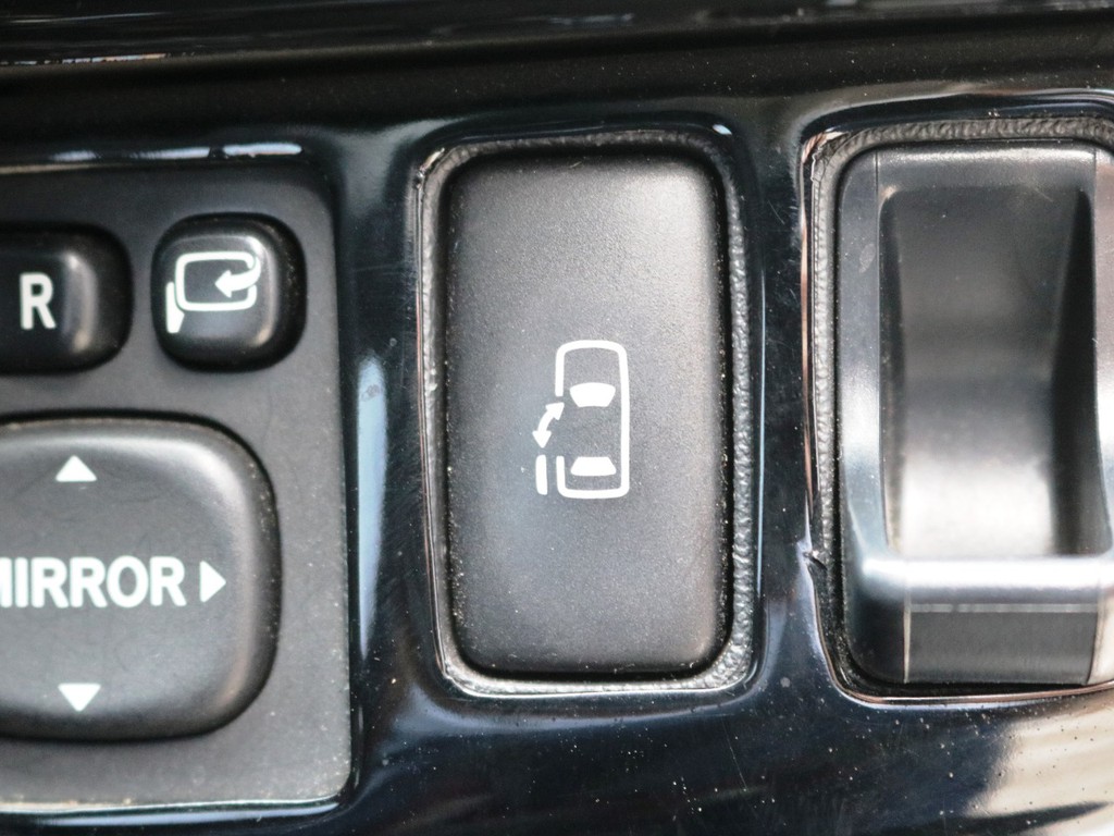メーカーオプション　パワースライドドア！