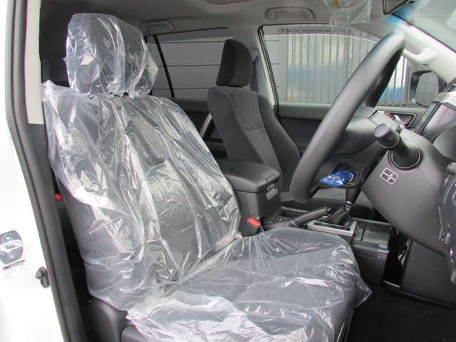 シートカバーの装着もお任せ下さい！