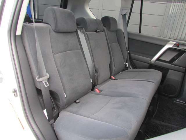 セカンドシートはまだ誰も座っていませんよ！