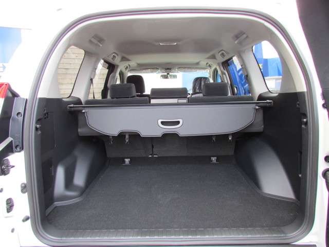 ラゲッジスペースも広々としています！