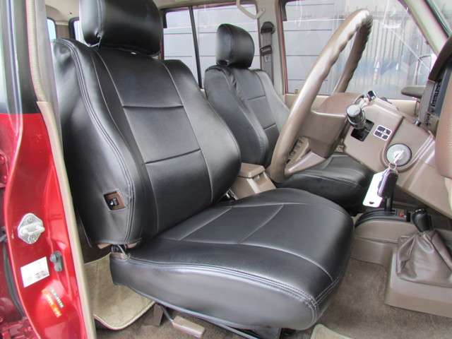 運転席も切れなども無くＧＯＯＤコンディションです！