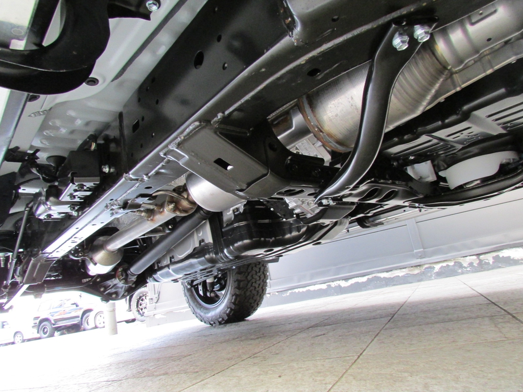 下廻りも新車ですのでキレイです♪