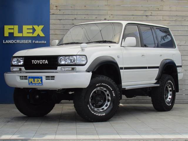 ランクル８０ディーゼルターボ！迫力の５インチアップで完成致しました！ニューペイントを施したボディーはホワイト×マットブラックというお洒落なカラー！内装も仕上がってますのでこれは早い者勝ちですよ！！