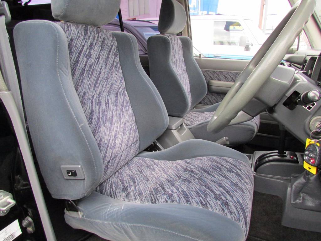 ２インチリフトアップされていますので運転席からの見晴らしもGOOD！