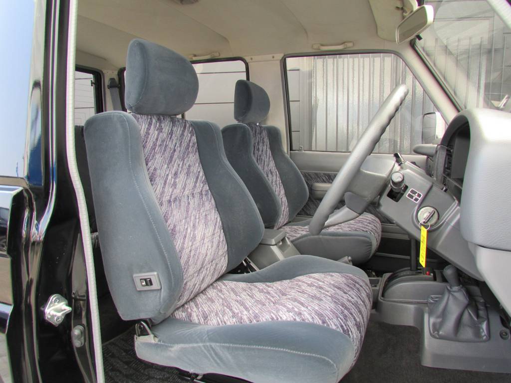 運転席シートも切れなどもなくＧＯＯＤコンディションです！