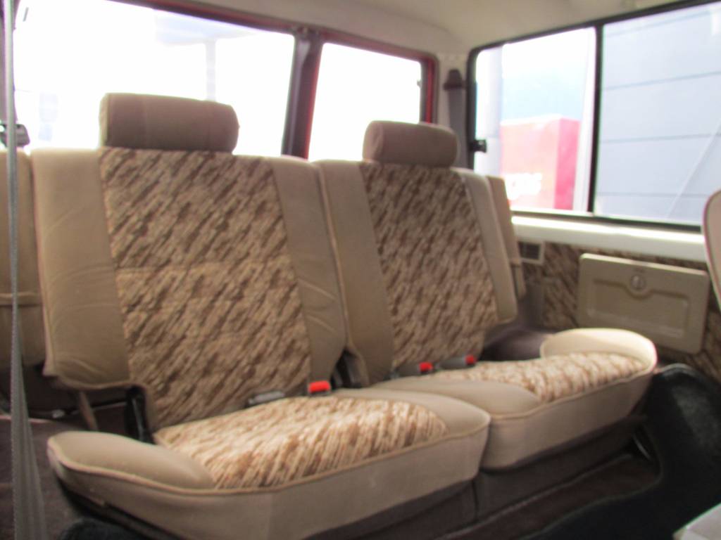 運転席側リアシート！使用感少なく綺麗です☆
