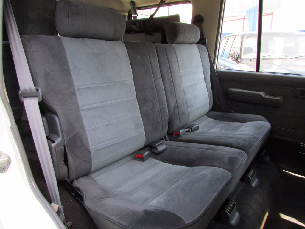 運転席側リアシート！使用感少なくGOODです！