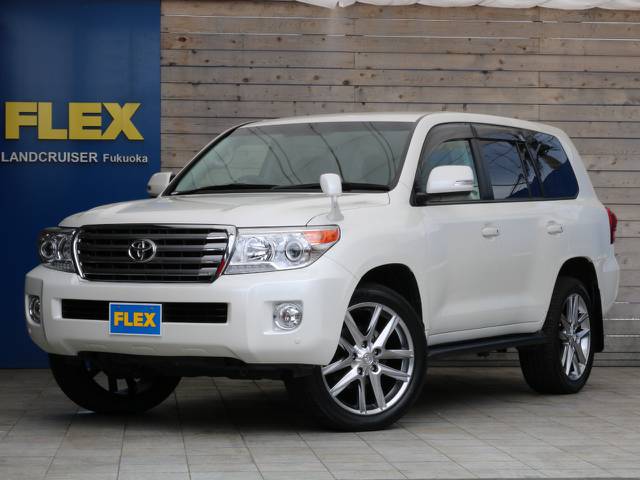 ランクル２００ＡＸ　Ｇセレクションの入庫です！人気の中期型パールホワイト！足元はお洒落にＬＸ風２２インチアルミホイール！