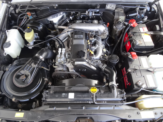 定評のある名機１KZエンジン。78プラドの人気に火が付いたのは間違い無くこいつです！！錆等も無く綺麗な状態です！！