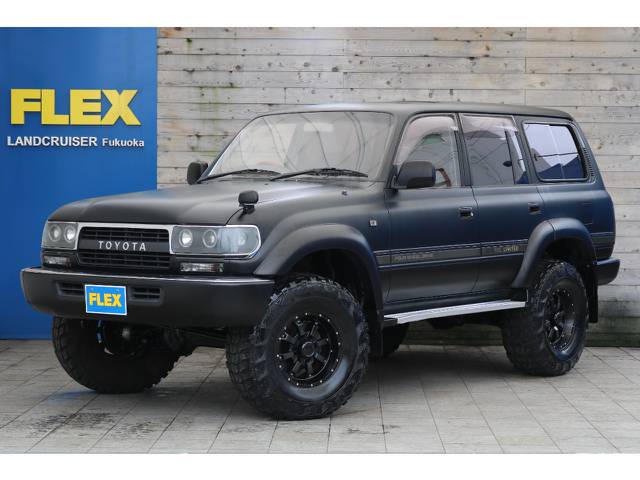 以前当店で販売したランクル８０がお客様からの直接買い取りで入庫致しました！マットブラック塗装でのご提供です！