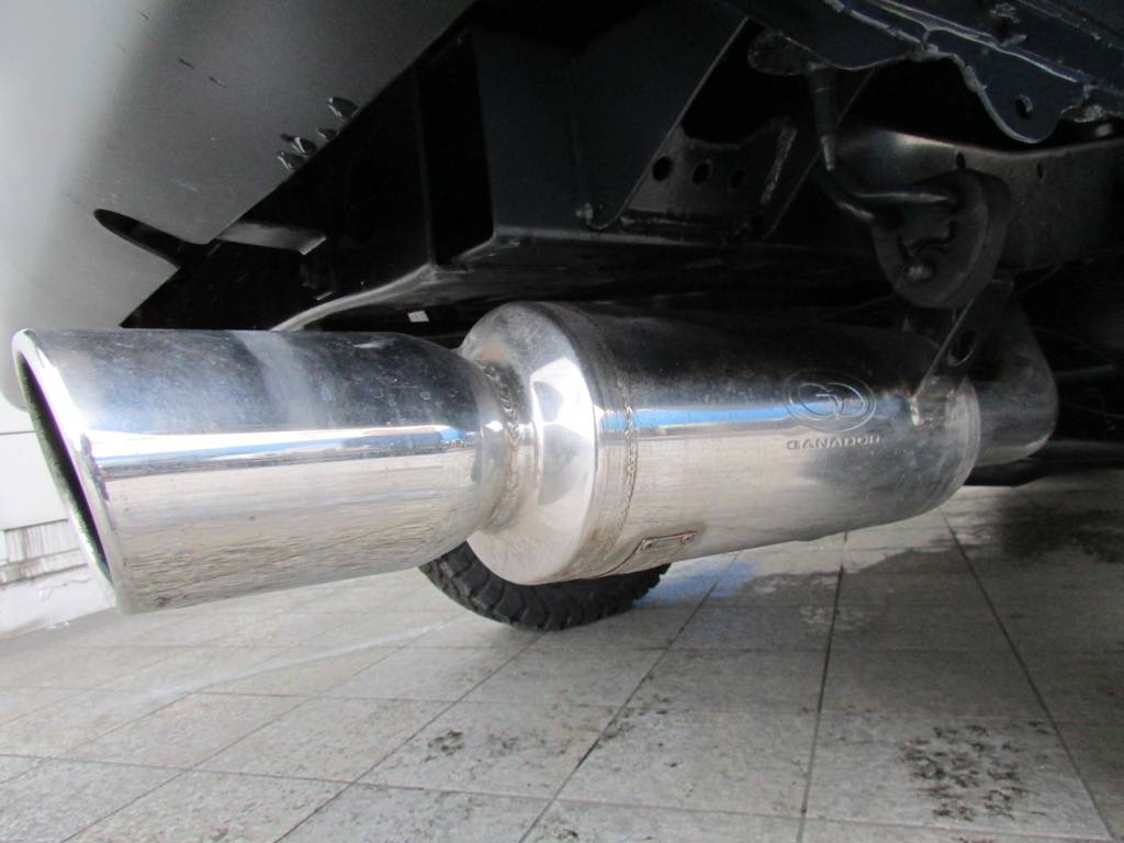 ガナドールマフラーもインストール済み！