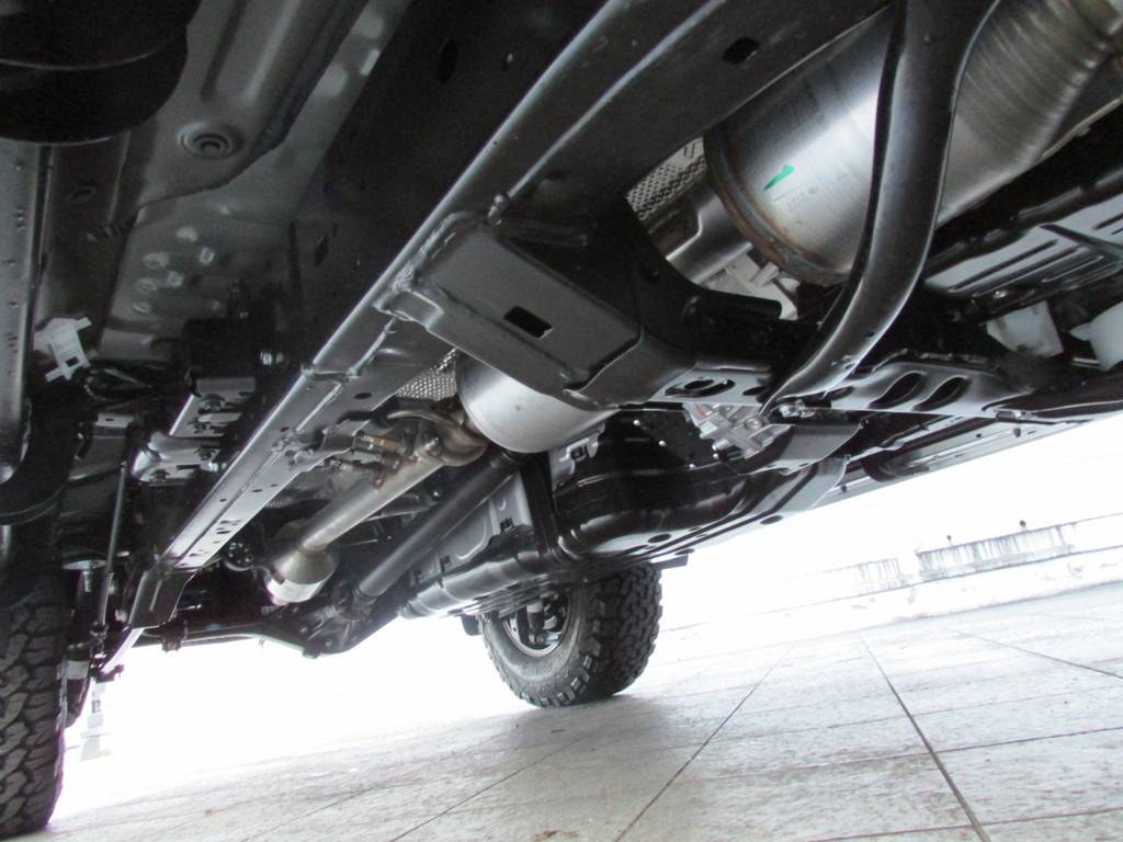 新車未登録車なので下廻りも綺麗です！