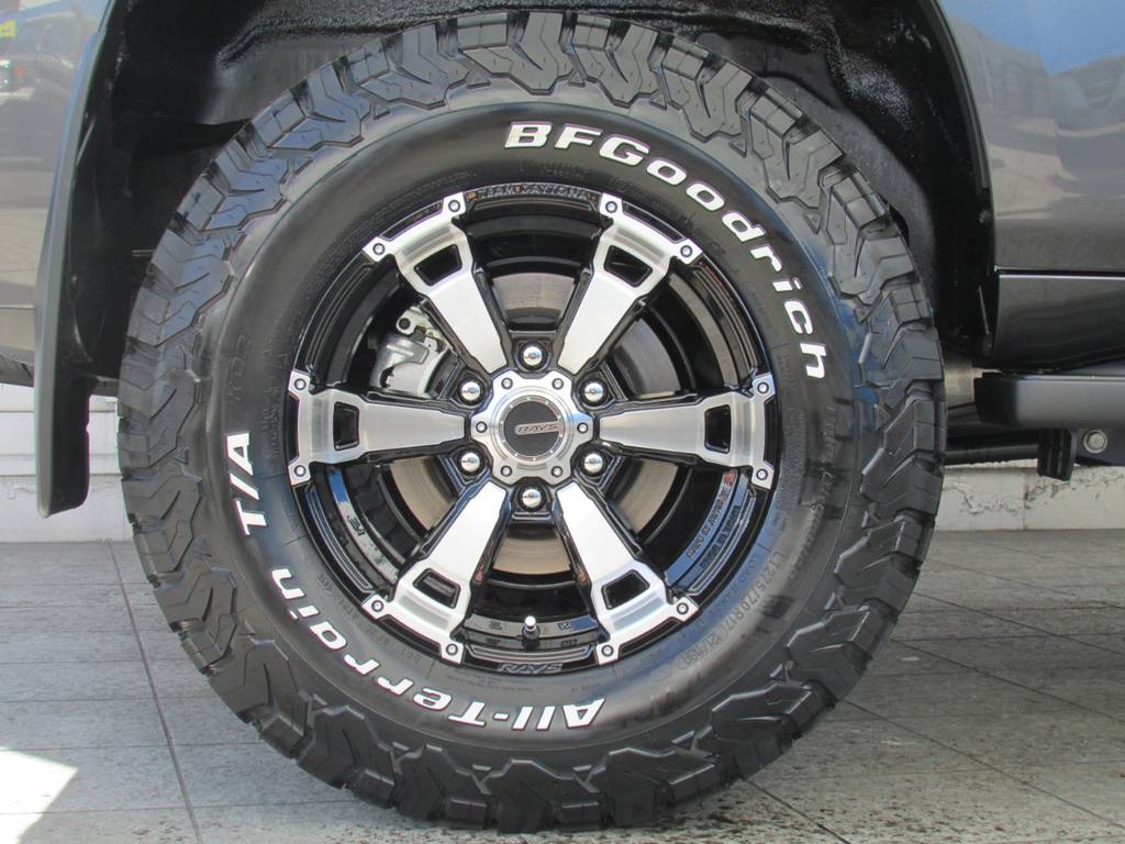新品ＲＡＹＳ１７インチAWに新品ＢＦグッドリッチＡＴタイヤの組み合わせ！