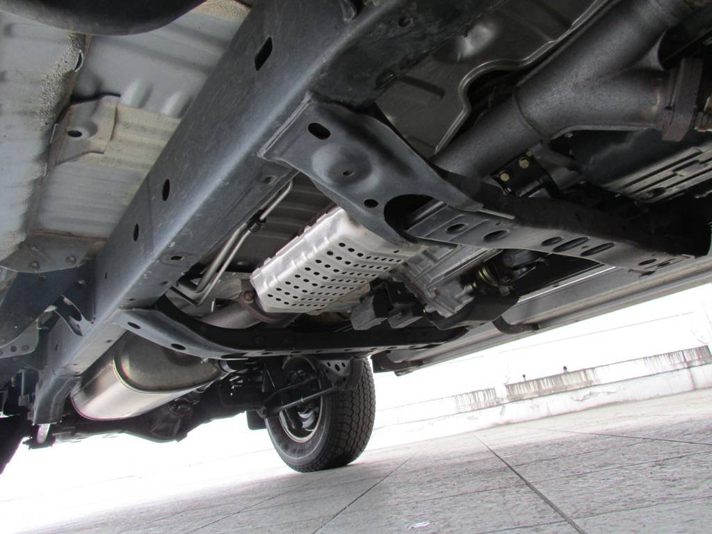 下廻りもキレイな状態！敢えてパスター塗装もしておりません！