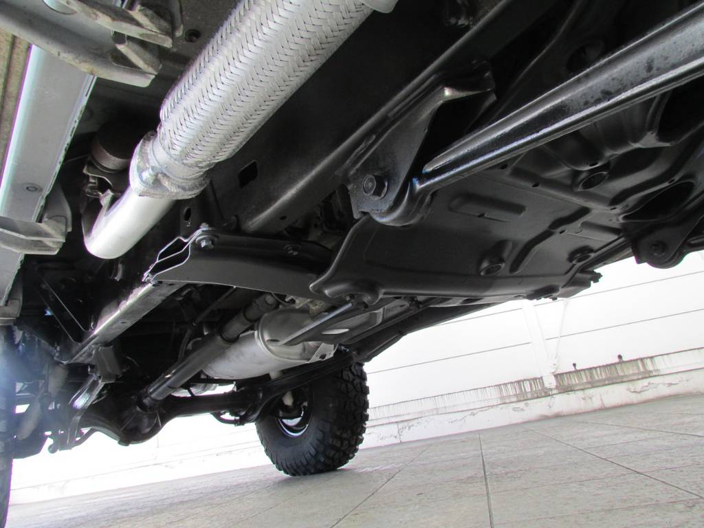 下廻りは高圧洗浄後パスター塗装仕上げ！