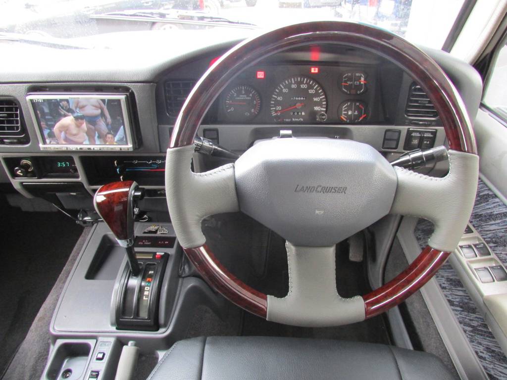 ウッドコンビハンドルにウッドシフトノブも新品インストールです♪