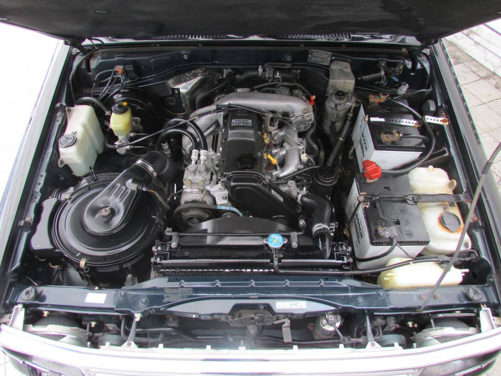 定評のある１ＫＺ３０００ｃｃディーゼルターボエンジン！！！！
