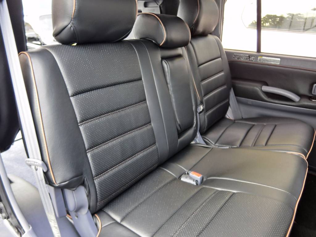 シートカバーは、専用設計ですのでキッチリとついております！