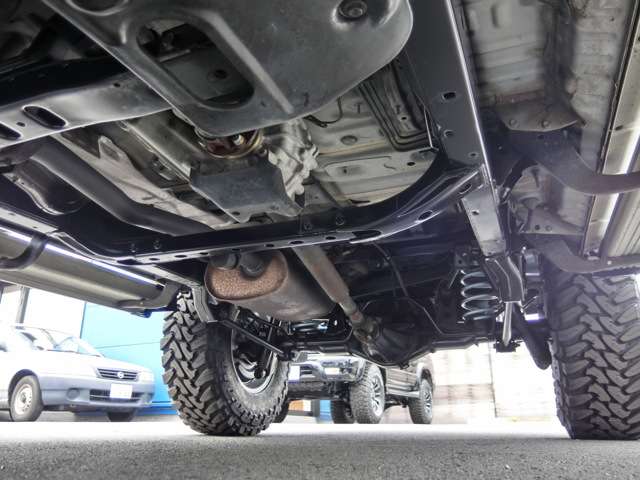 下回りのフレームコンディションも良好です！防錆パスター仕上げにてご納車も、承ります！