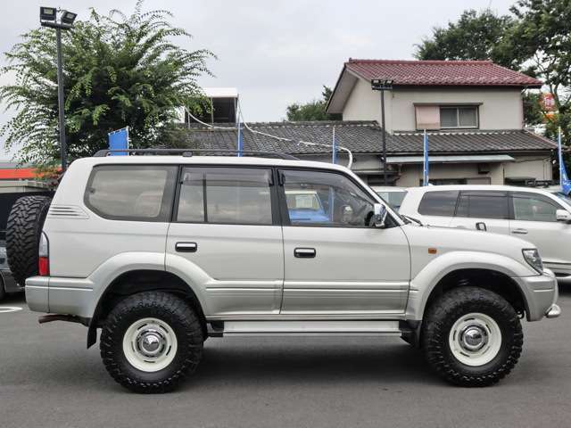 程良い車高の２インチリフトアップ！新品施工！