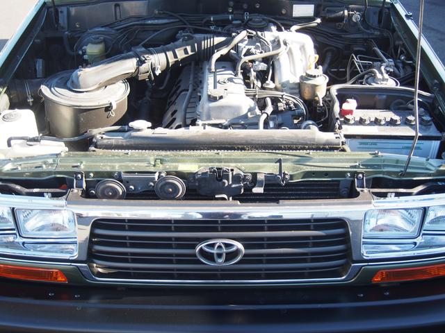 お車のドレスアップもお任せください♪アルミホイール、エアロパーツ、ナビ、各種モニター、ＥＴＣ、バックカメラなど各メーカー取り扱いございます！取り付けもお買い得価格でご紹介！！