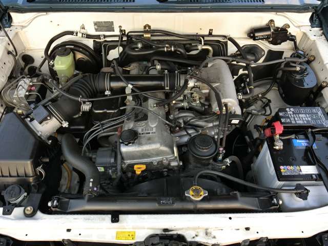 経済性に優れた２７００ｃｃエンジン！タイミングチェーンで交換も不要！