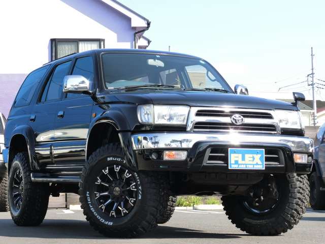 ブラックを基調としたエクステリア！専用メッキアウターとの相性も良く、とってもカッコいいですね！！