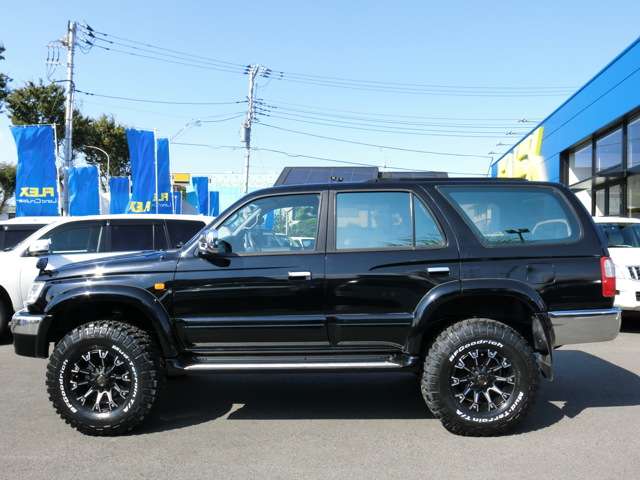 ボディーに目立つキズなどはありません。