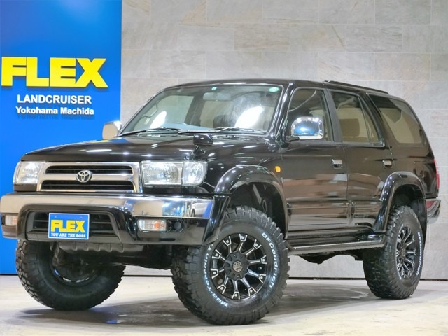 人気の高いブラックコンプリートカスタムを施された特別仕様車の仲間入りです。