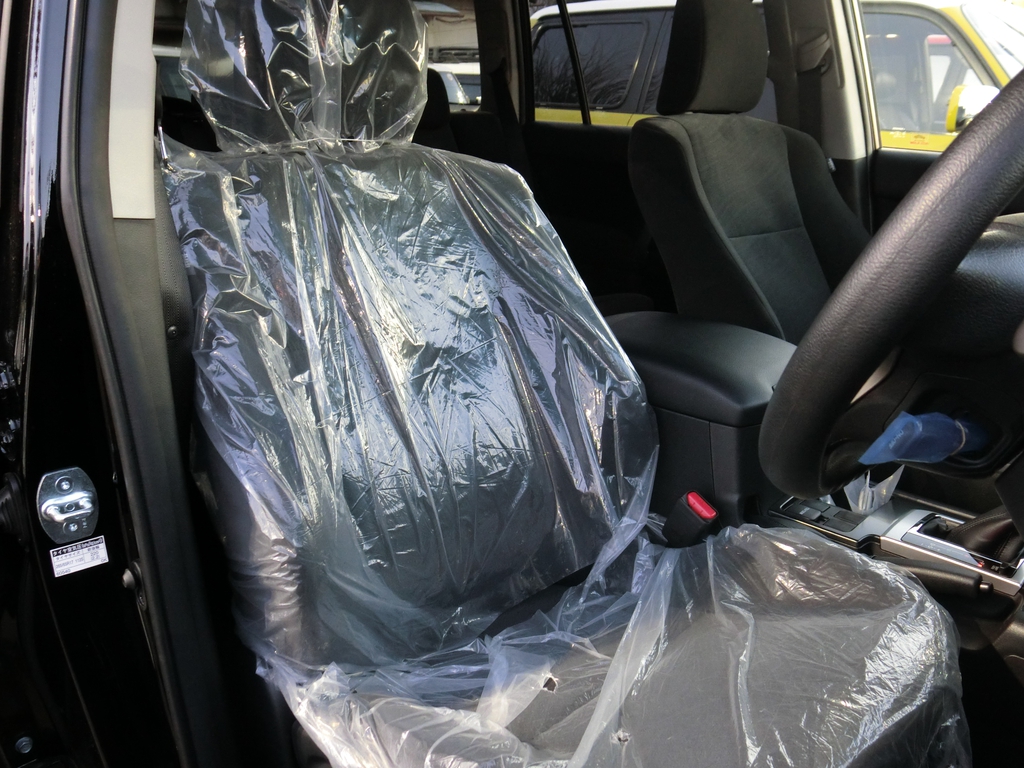 新車になりますので、ビニールカバーが付いたままで失礼致します！