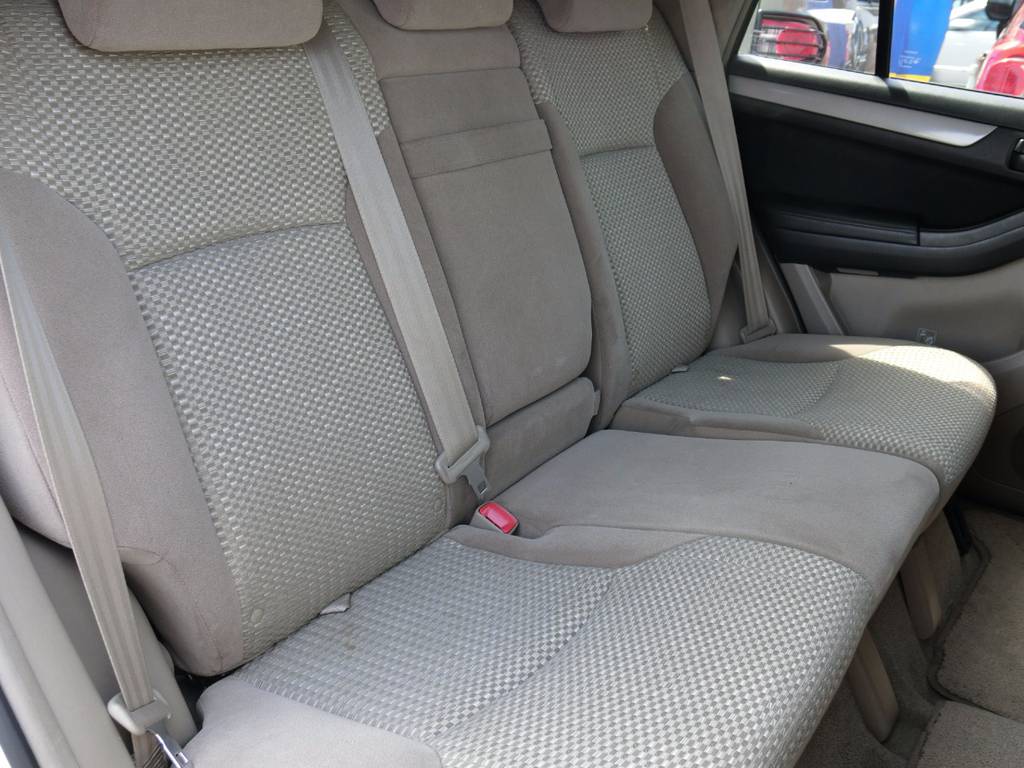 リアシートも目立つ汚れなどは少ないです！！