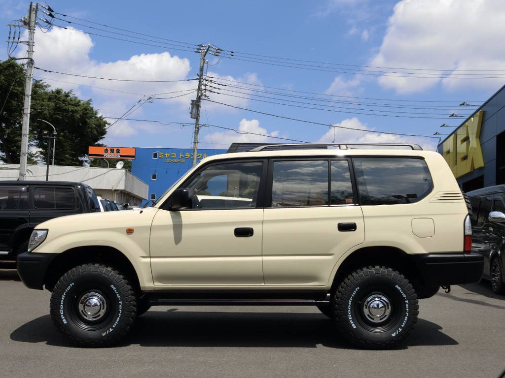 現在の車には、ないクラシカルなデザインですね！