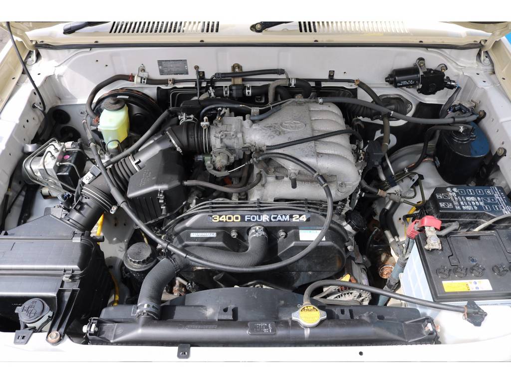 パワフルな走りが楽しめる、Ｖ６・３４００ｃｃエンジン！調子良いですよ！