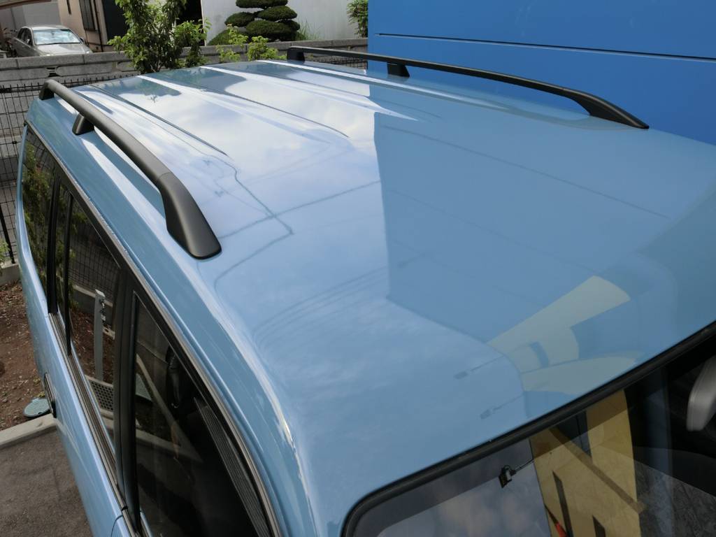 ルーフレール付き車ですので、ルーフキャリア等も取付ＯＫ！