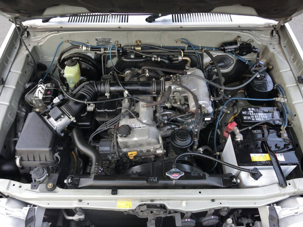 2700ｃｃエンジンはランクルの4000ｃｃオーバーよりも維持がしやすいのに力不足も感じさせない優等生なエンジンです！