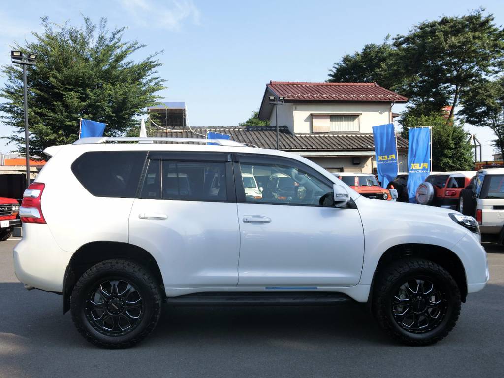 程良い車高の２インチリフトアップ！見た目と実用性を兼ね揃えております！